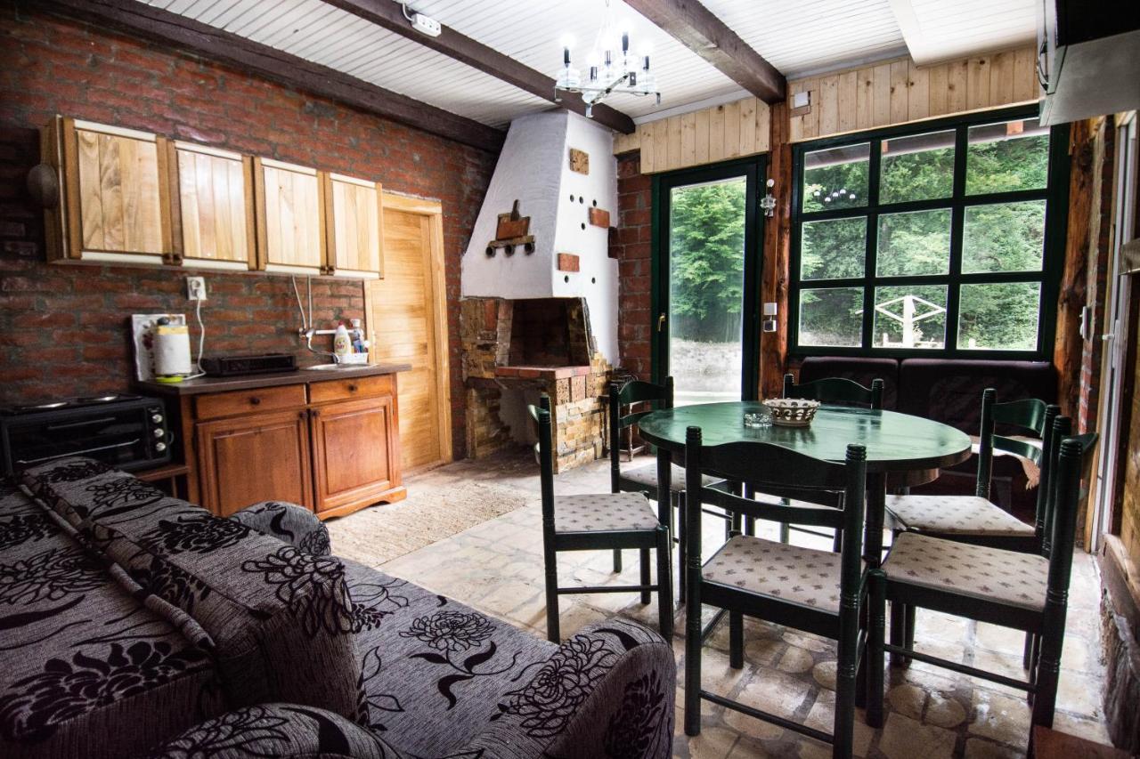 Vajat Tuk Villa Bajina Basta Exterior photo