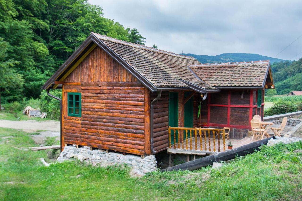 Vajat Tuk Villa Bajina Basta Exterior photo