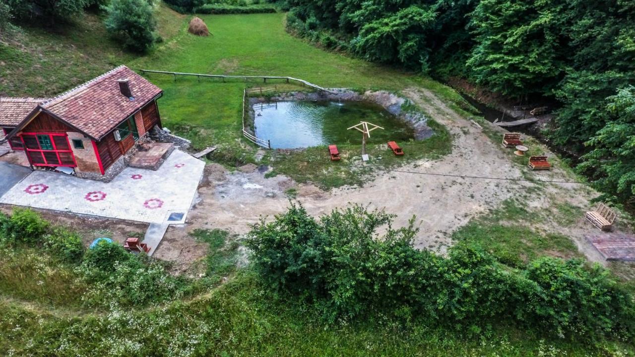 Vajat Tuk Villa Bajina Basta Exterior photo