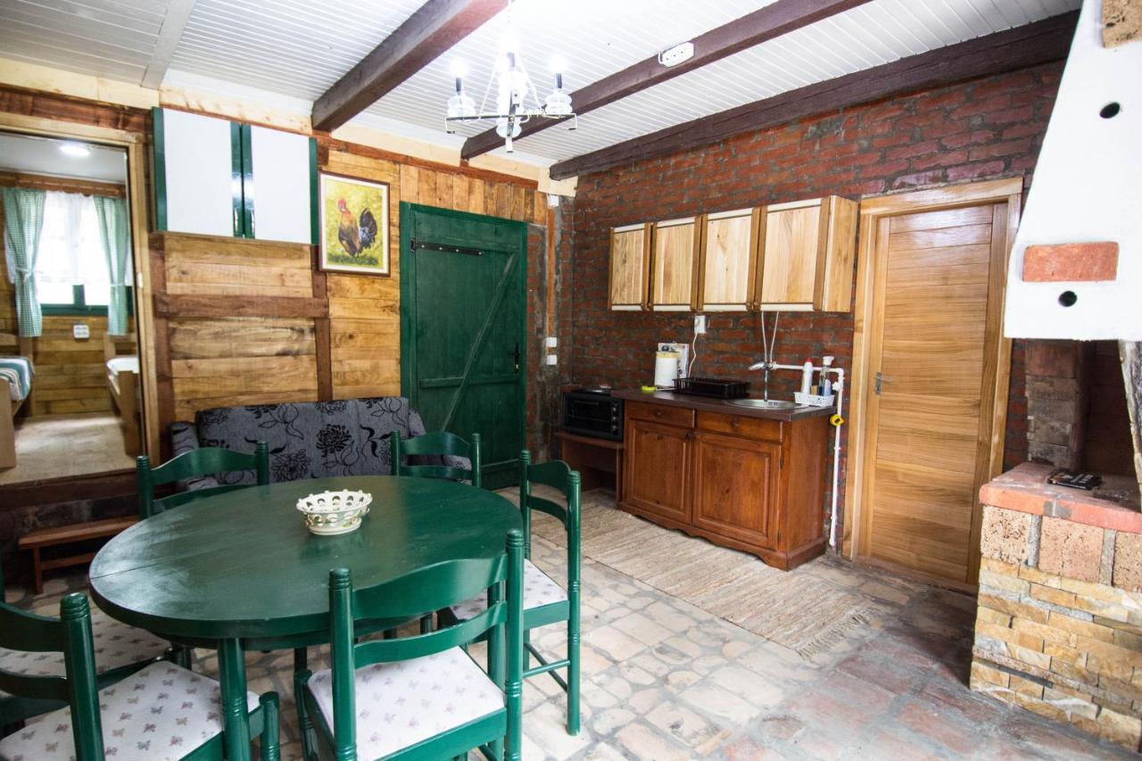 Vajat Tuk Villa Bajina Basta Exterior photo